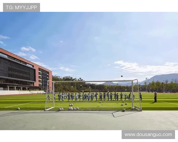 全球顶级田径场热身训练区的标准化设计